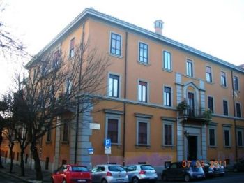 Mansarda arredata con balcone Trastevere, aventino, testaccio