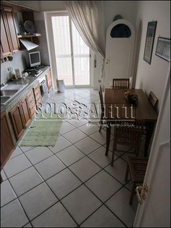 Appartamento arredato con balcone Napoli
