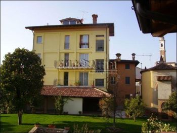 Appartamento arredato con balcone Capriano Del Colle
