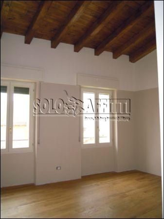 Appartamento arredato con balcone Borgo trento