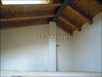 Appartamento arredato con balcone Borgo trento