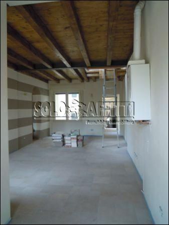 Appartamento arredato con balcone Borgo trento