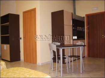 Monolocale studenti con garage Zona industriale