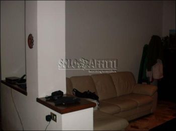 Trilocale arredato con balcone Bareggio