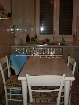Trilocale arredato con balcone Bareggio