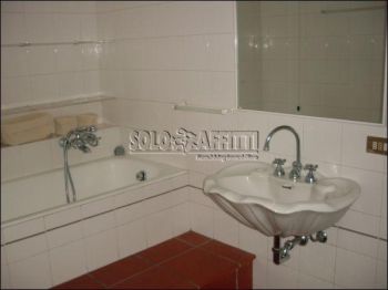 Trilocale arredato con balcone Cusago