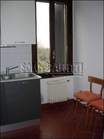 Trilocale arredato con balcone Cusago