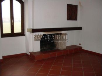 Trilocale arredato con balcone Cusago