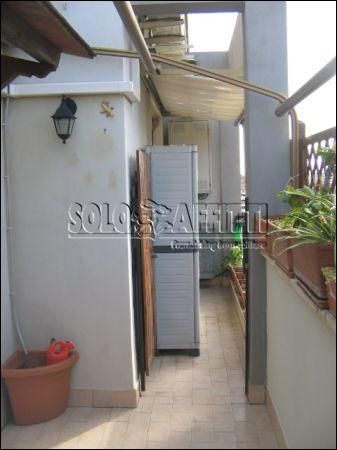 Casa arredata con terrazzo Ostia
