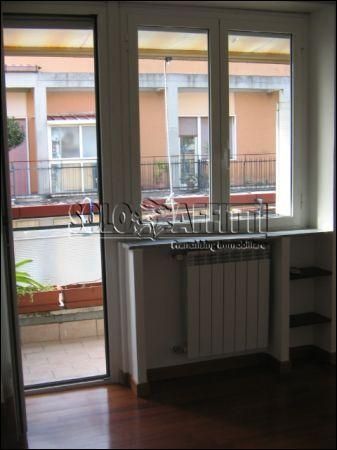 Casa arredata con terrazzo Ostia