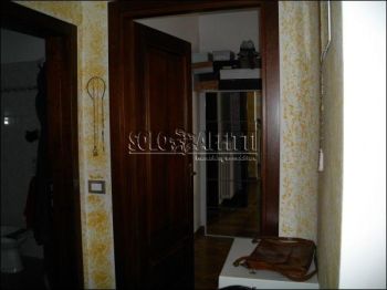 Bilocale arredato con balcone Poggetto