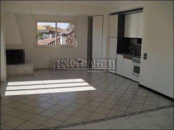 Appartamento con balcone Picanello