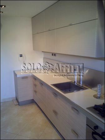 Appartamento arredato con terrazzo Eur, laurentino, checchignola, montagnola, fonte meravigliosa