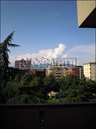 Appartamento con balcone e garage Brescia due