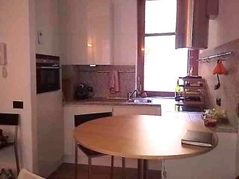 Bilocale arredato con balcone Centro storico
