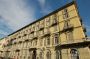 Casa da ristrutturare arredata Centro