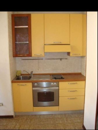 Monolocale arredato con balcone Bolognina