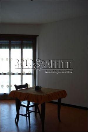 Casa arredata con balcone Barriera milano