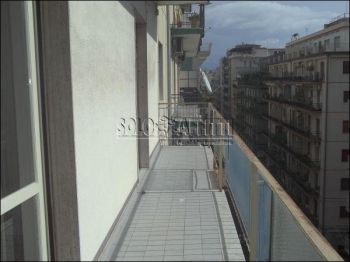 Casa arredata con balcone V.le vittorio veneto