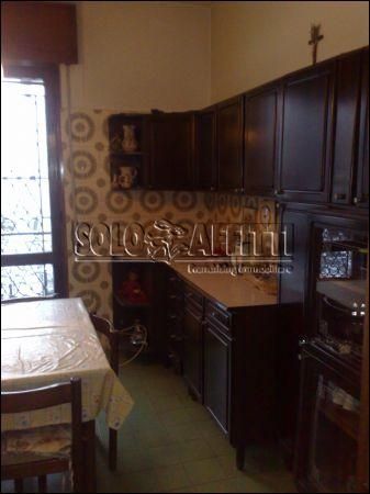 Trilocale arredato con balcone Cusano Milanino