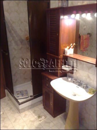 Trilocale arredato con balcone Cusano Milanino