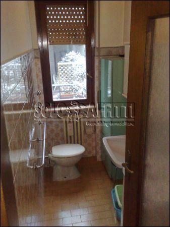 Trilocale arredato con balcone Cusano Milanino
