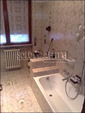 Trilocale arredato con balcone Cusano Milanino