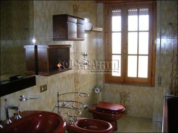 Casa con balcone e posto auto S. carlo borromeo