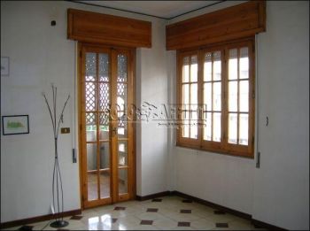 Casa con balcone e posto auto S. carlo borromeo
