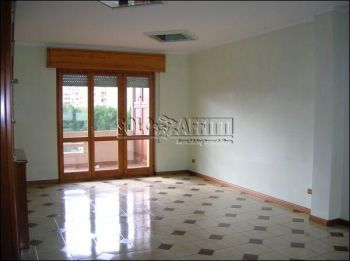Casa con balcone e posto auto S. carlo borromeo