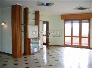 Casa con balcone e posto auto S. carlo borromeo