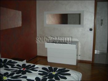 Casa con balcone Mirafiori sud