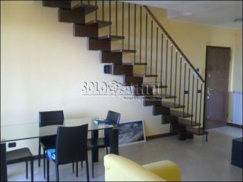Appartamento arredato con terrazzo Centro