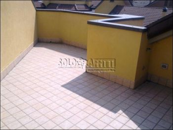 Appartamento arredato con terrazzo Centro