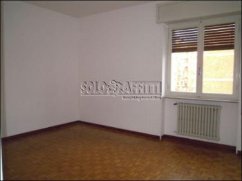 Appartamento con balcone Via veneto
