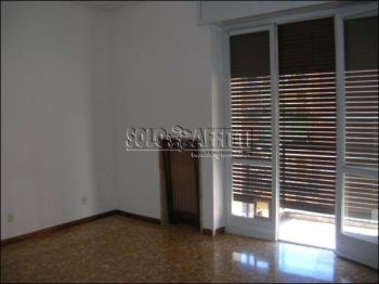 Appartamento con balcone Via veneto