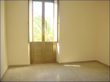 Bilocale arredato con balcone S.anna