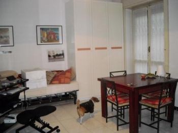 Trilocale arredato con balcone Carbonari - maggiolina
