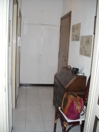 Trilocale arredato con balcone Carbonari - maggiolina