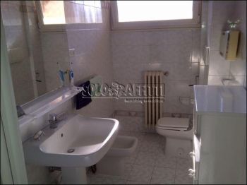 Casa arredata con terrazzo Eur, laurentino, checchignola, montagnola, fonte meravigliosa