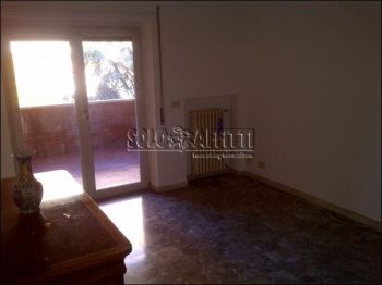 Casa arredata con terrazzo Eur, laurentino, checchignola, montagnola, fonte meravigliosa