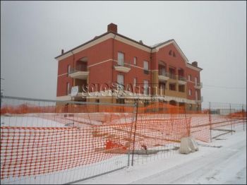 Casa arredata con garage Via montescudo