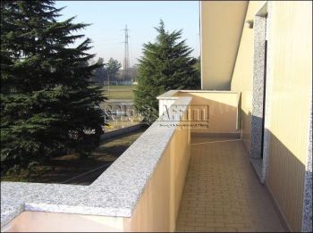 Casa con balcone e terrazzo Zona san paolo