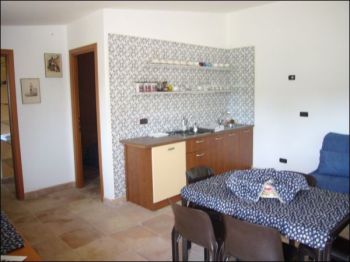 Casa arredata con posto auto Eur, laurentino, checchignola, montagnola, fonte meravigliosa