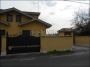 Villa a schiera con posto auto e balcone