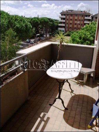 Appartamento arredato con terrazzo Trigoria, spinaceto, tor de cenci, vallerano