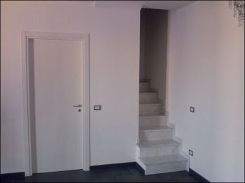 Casa arredata con garage Zona residenziale