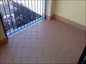 Casa arredata con garage Zona residenziale