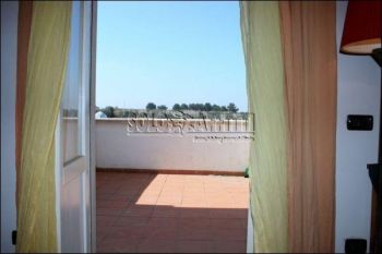 Villa arredata con balcone Ceglie - loseto