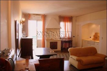 Villa arredata con balcone Ceglie - loseto